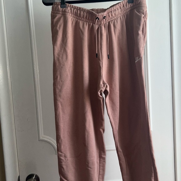 Nike joggers - Picture 1 of 5